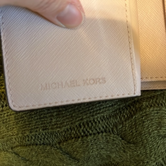 🔥🔥NEW Michael Kors Powder Blush Pink Leather Zipper Wallet Barbie Vibes🔥🔥 - Picture 7 of 7